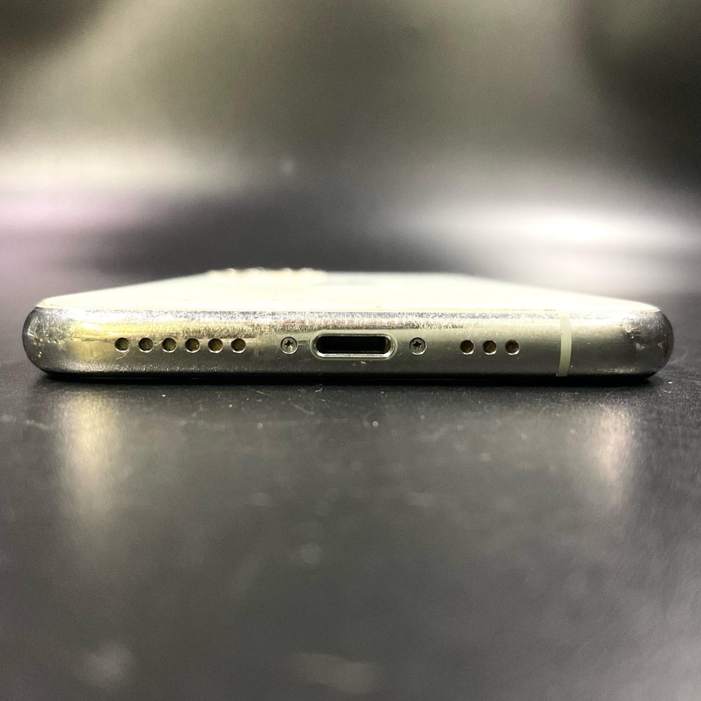 【最速発送】Apple iPhone iPhone Pro 11 64GB シルバー Softbank 白ロム【難有】 62%