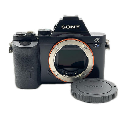 【全額返金保証】【最速発送】Sony デジタル一眼 α7S ILCE-7S ボディ ブラック 美品 動作確認済