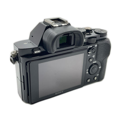 【全額返金保証】【最速発送】Sony デジタル一眼 α7S ILCE-7S ボディ ブラック 美品 動作確認済