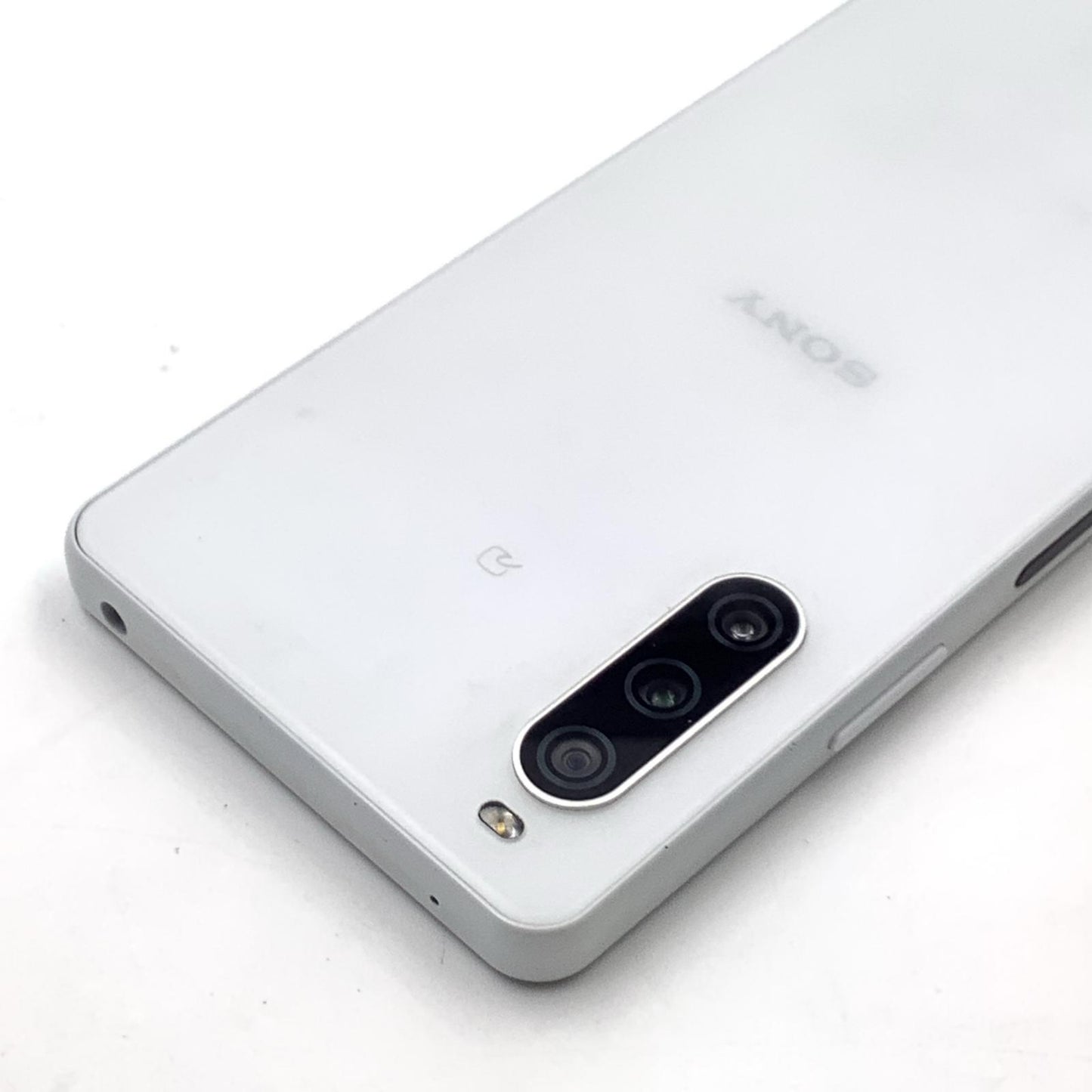 【最速発送】Sony Xperia 10 IV 128GB ホワイト系 docomo SIMフリー SO-52C 白ロム【難有】