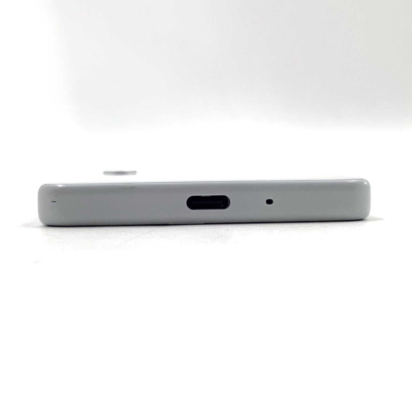 【最速発送】Sony Xperia 10 IV 128GB ホワイト系 docomo SIMフリー SO-52C 白ロム【難有】