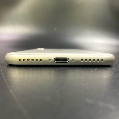 【全額返金保証】【最速発送】Apple iPhone iPhone SE（第3世代） 64GB スターライト Softbank SIMフリー 白ロム 美品 動作確認済 83%