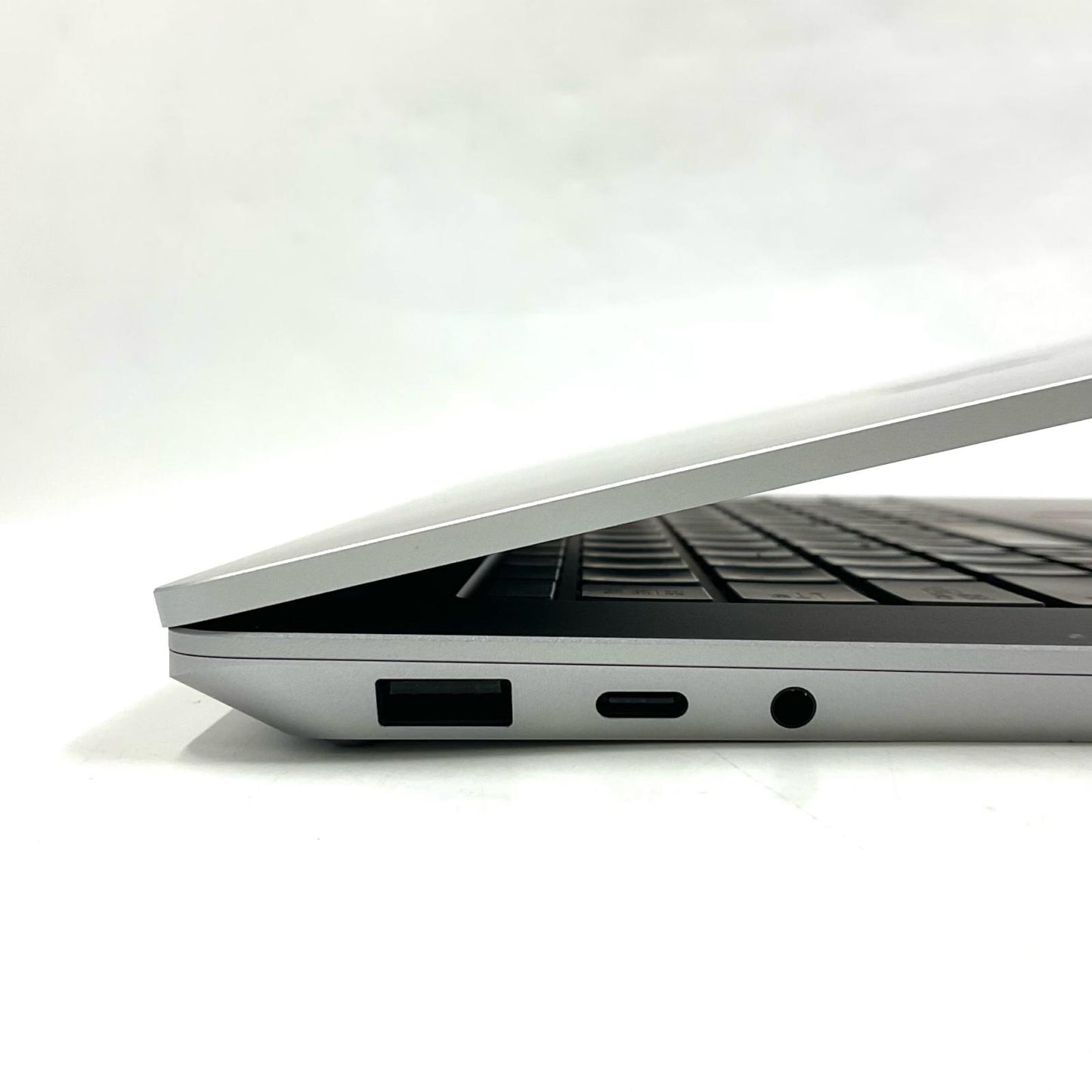 【全額返金保証】【最速発送】Microsoft Surface Laptop 5 15 1979 12Gen Intel Core i7-1255U 8GB M.2 SSD 256GB 89.5% 美品 動作確認済