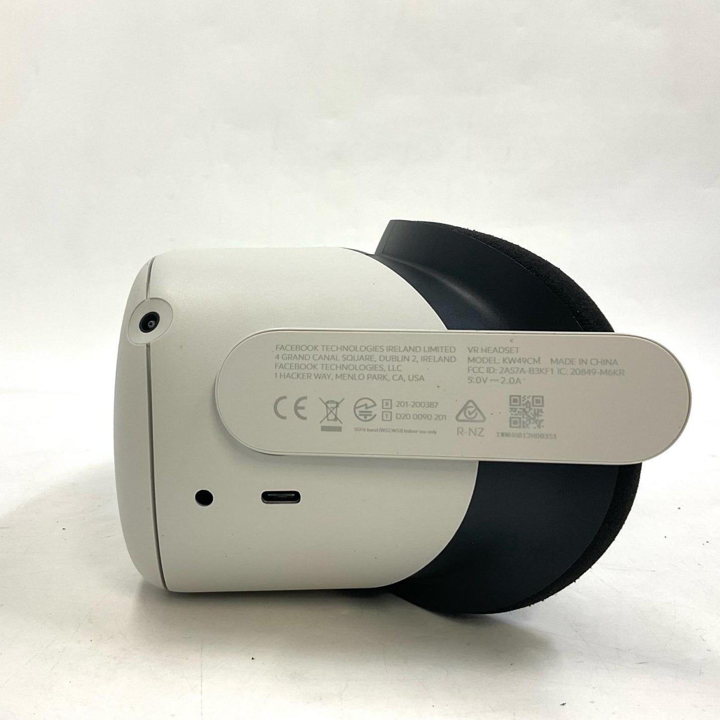 【全額返金保証】【最速発送】Meta（旧Oculus） Quest 2 KW49CM 美品 動作確認済