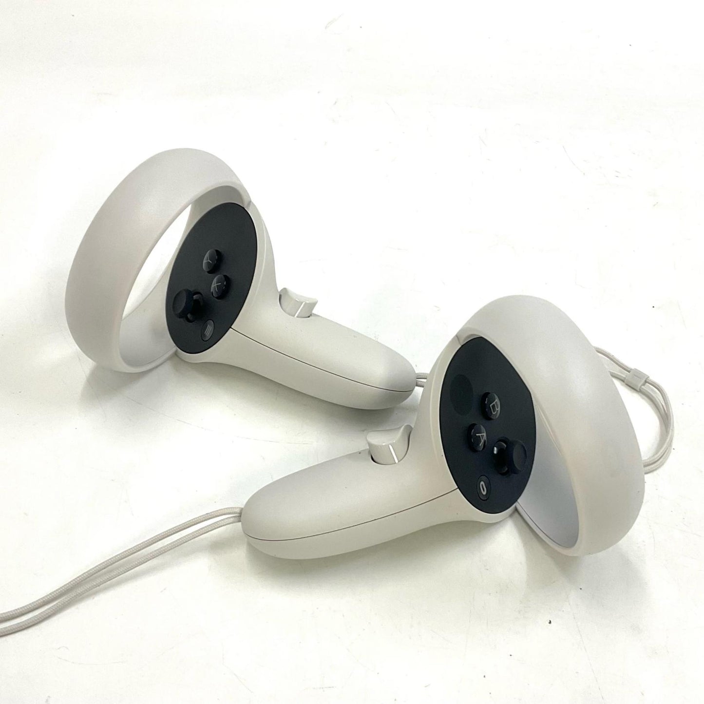 【全額返金保証】【最速発送】Meta（旧Oculus） Quest 2 KW49CM 美品 動作確認済