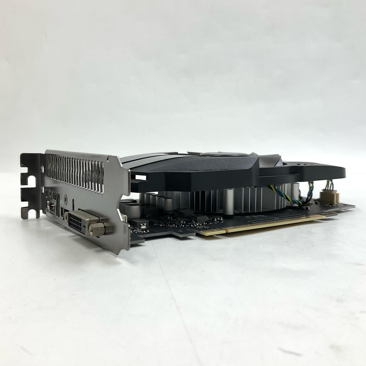【全額返金保証】【最速発送】ASUS グラフィックボード 4GB PH-GTX1050TI-4G 美品 動作確認済