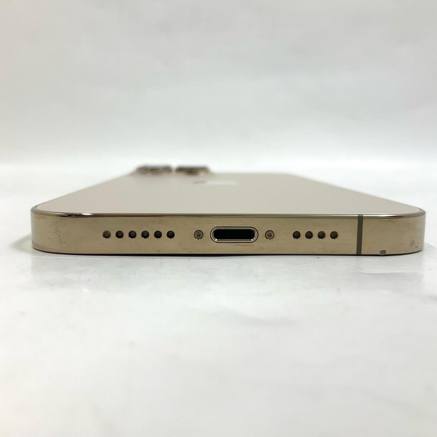 【全額返金保証】【最速発送】Apple iPhone iPhone 13 Pro Max 128GB ゴールド docomo 白ロム 動作確認済 79%