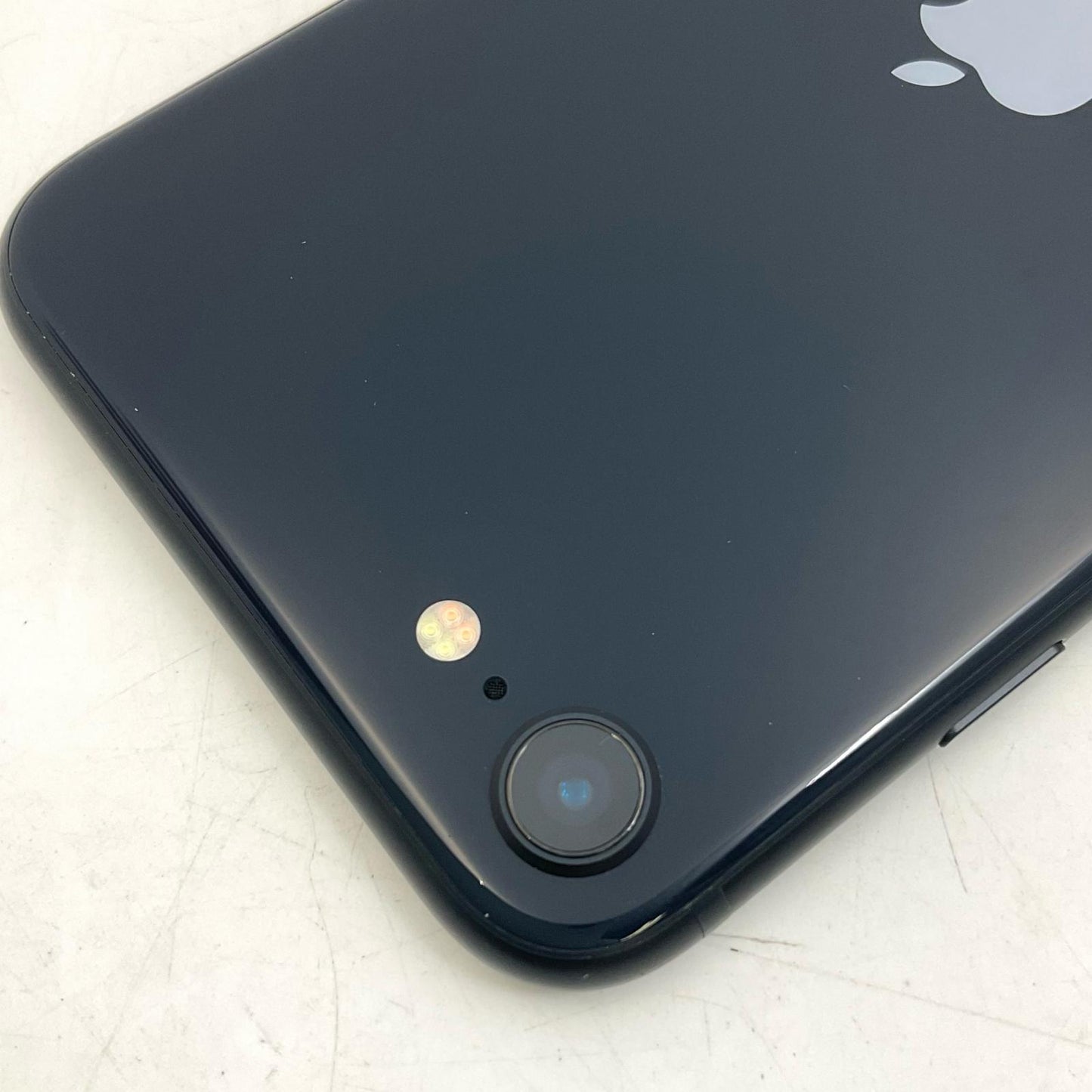 【全額返金保証】【最速発送】Apple iPhone iPhone SE（第3世代） 64GB ブラック Softbank 白ロム 美品 動作確認済 87%