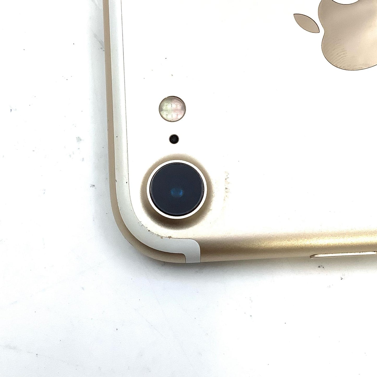 【全額返金保証】【最速発送】Apple iPhone iPhone 7 128GB ゴールド SIMフリー 白ロム 動作確認済 81%