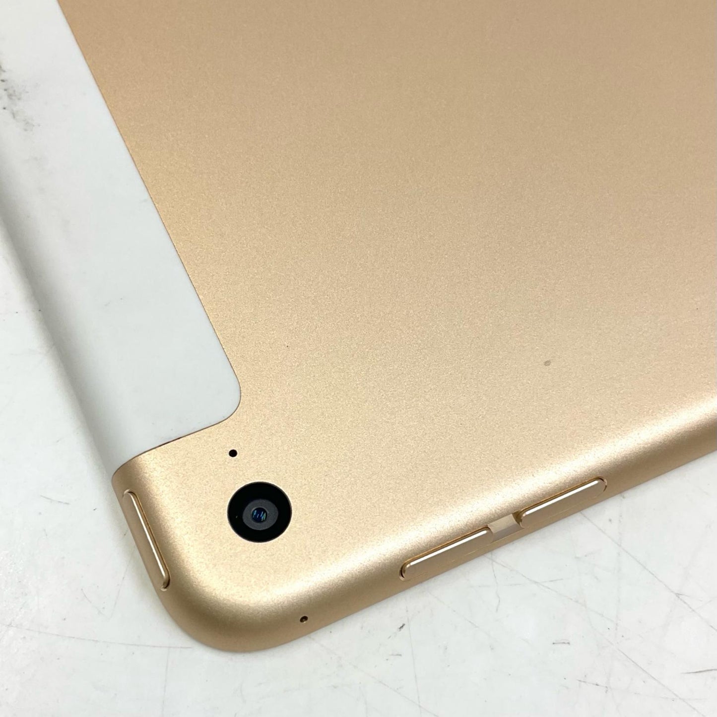 【全額返金保証】【最速発送】Apple iPad mini 7.9インチ 第4世代 16GB ゴールド WiFi+Cellular SIMフリー 美品 動作確認済