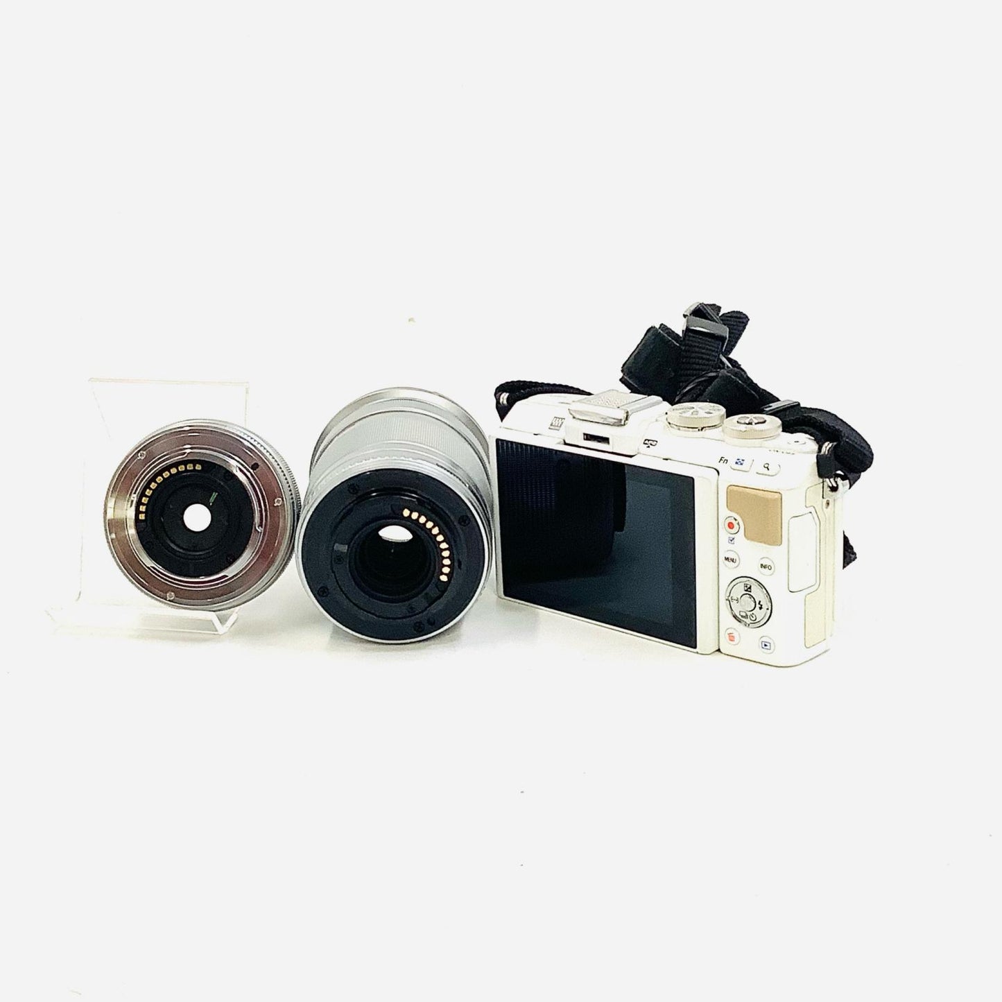 【全額返金保証】【最速発送】OLYMPUS デジタル一眼 PEN Lite E-PL7 EZダブルズームキット [ホワイト] 美品 動作確認済