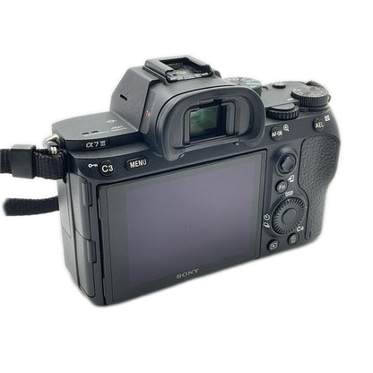 【全額返金保証】【最速発送】Sony デジタル一眼 α7 III ボディ ILCE-7M3 ブラック 美品 動作確認済