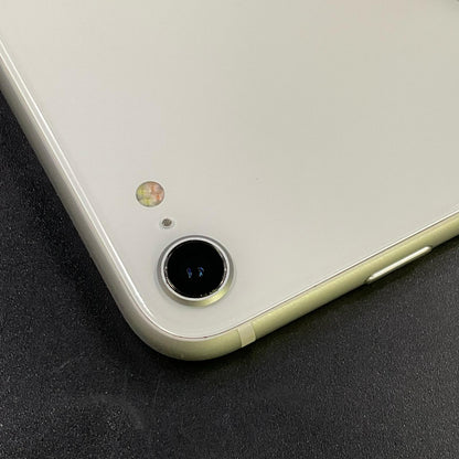 【全額返金保証】【最速発送】Apple iPhone iPhone SE（第2世代） 64GB ホワイト Softbank 白ロム 動作確認済 83%