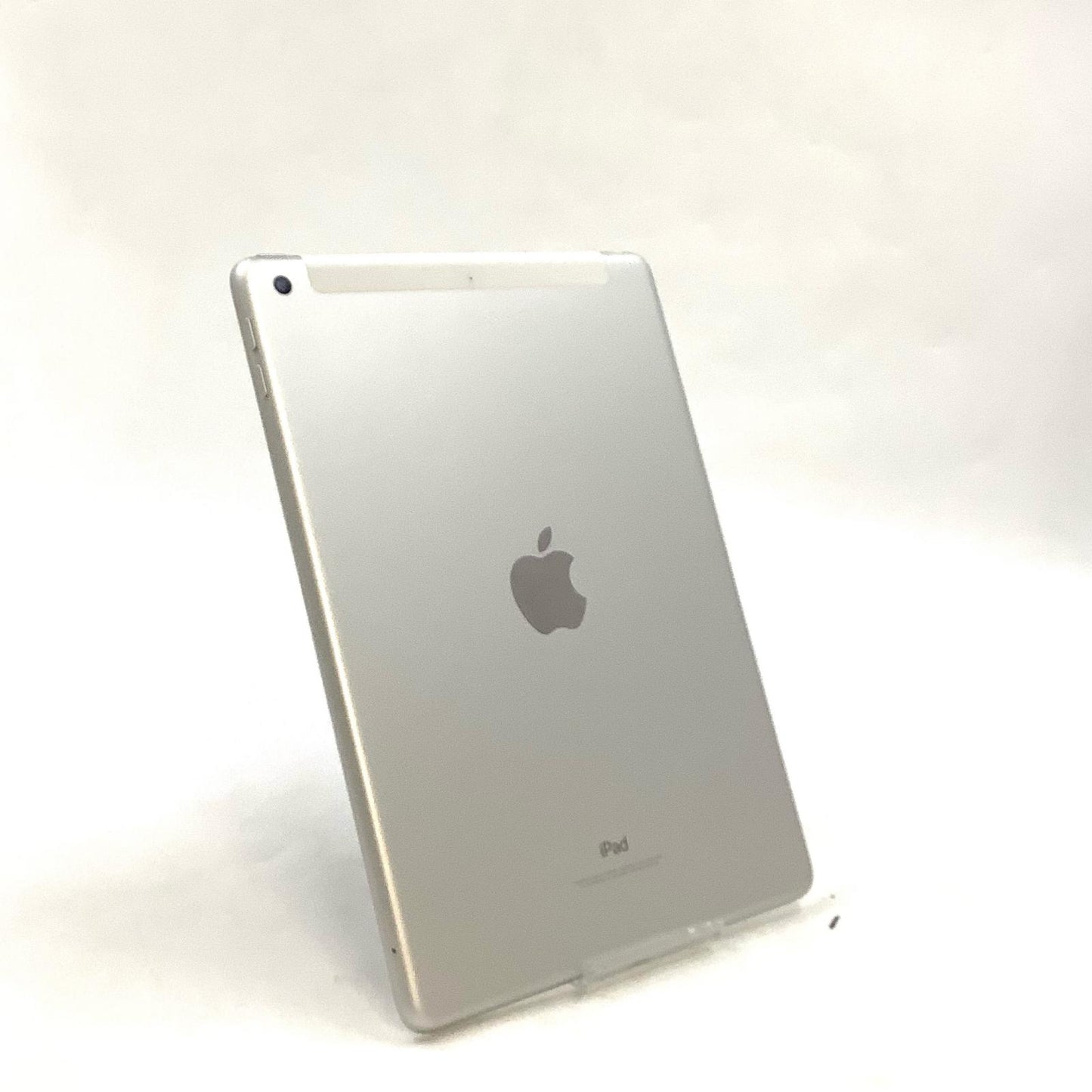 【最速発送】Apple iPad iPad 9.7インチ 第6世代 32GB シルバー WiFi+Cellular Softbank 白ロム【難有】