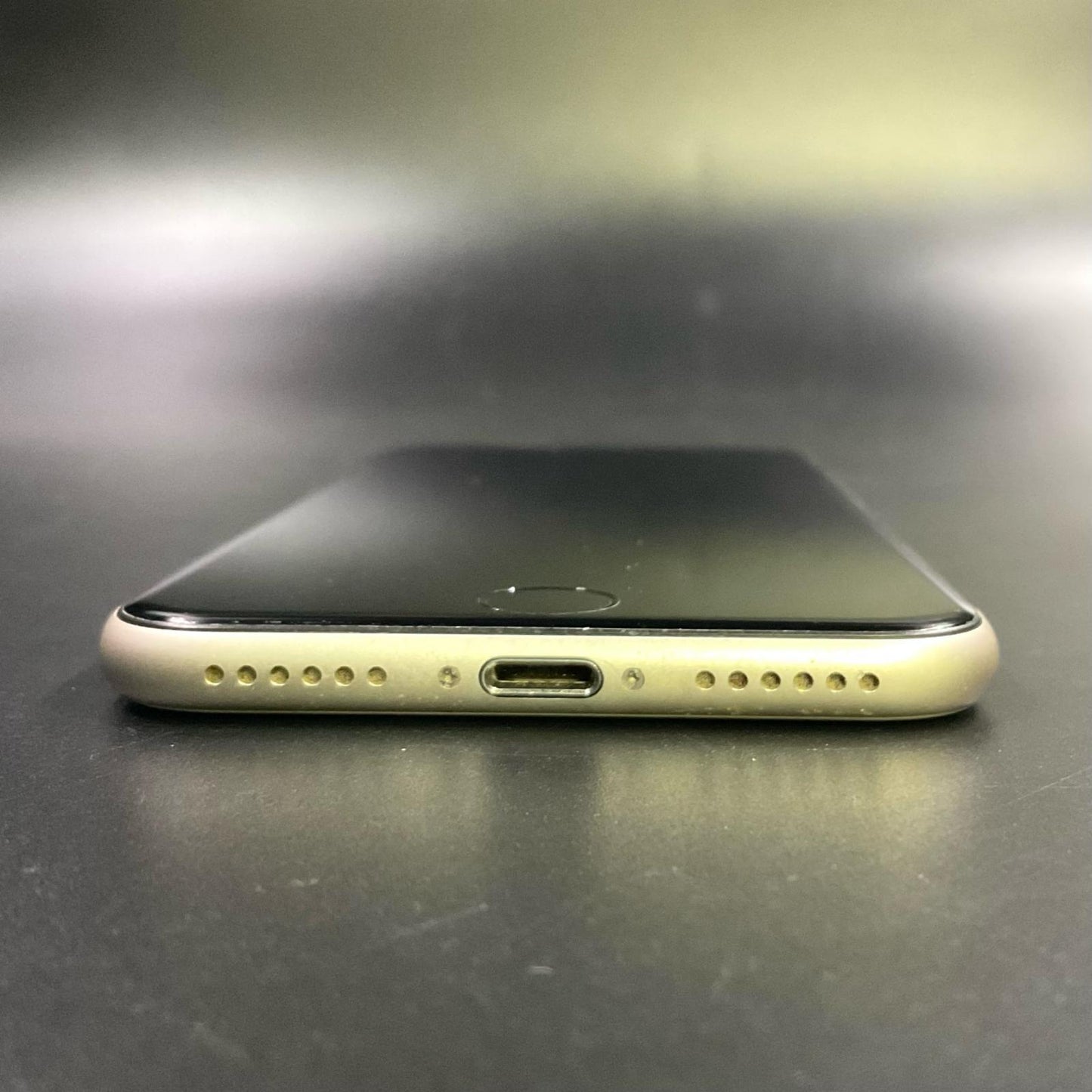 【全額返金保証】【最速発送】Apple iPhone iPhone SE（第3世代） 64GB スターライト SIMフリー 白ロム 動作確認済 76%
