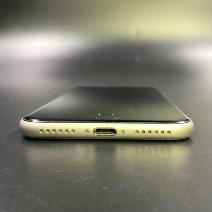 【全額返金保証】【最速発送】Apple iPhone iPhone SE（第3世代） 64GB スターライト SIMフリー 白ロム 動作確認済 76%