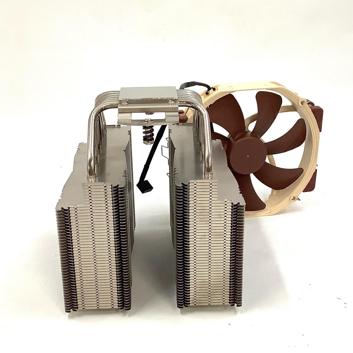 【全額返金保証】【最速発送】noctua CPUクーラー NH-D15 美品 動作確認済