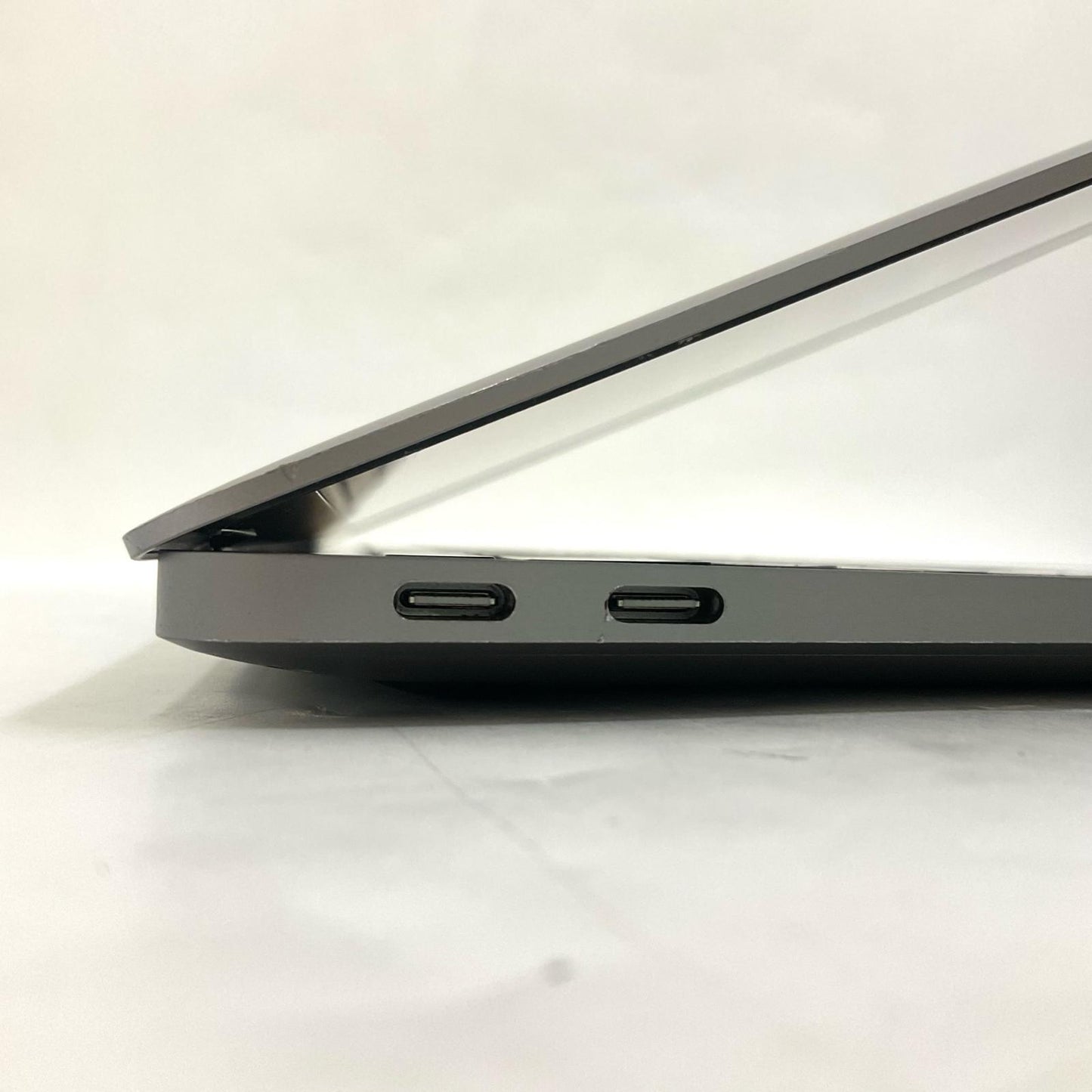 【全額返金保証】【最速発送】Apple MacBook Air 13インチ 2020 1.1 GHz デュアルコア Intel Core i3 8GB 256GB スペースグレイ 美品 動作確認済