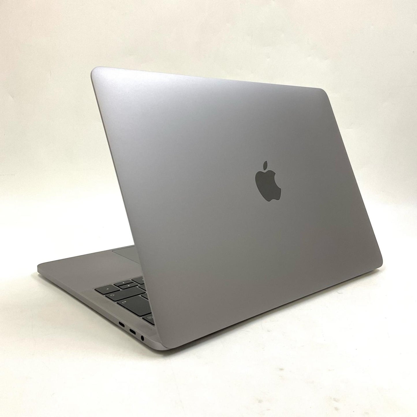 【全額返金保証】【最速発送】Apple MacBook Pro 13インチ 2019 2.8GHz クアッドコアIntel Core i7 16GB 1TB シルバー 動作確認済