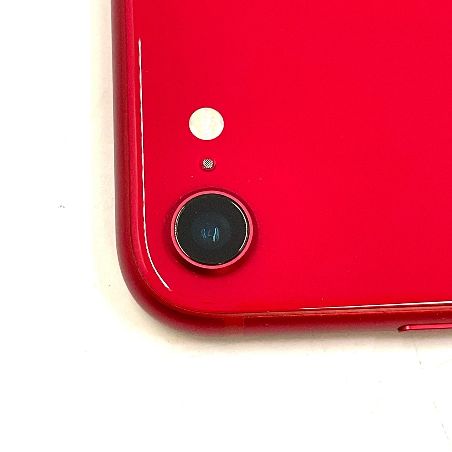【全額返金保証】【最速発送】Apple iPhone iPhone SE（第2世代） 64GB (PRODUCT)RED docomo 白ロム 美品 動作確認済 81%