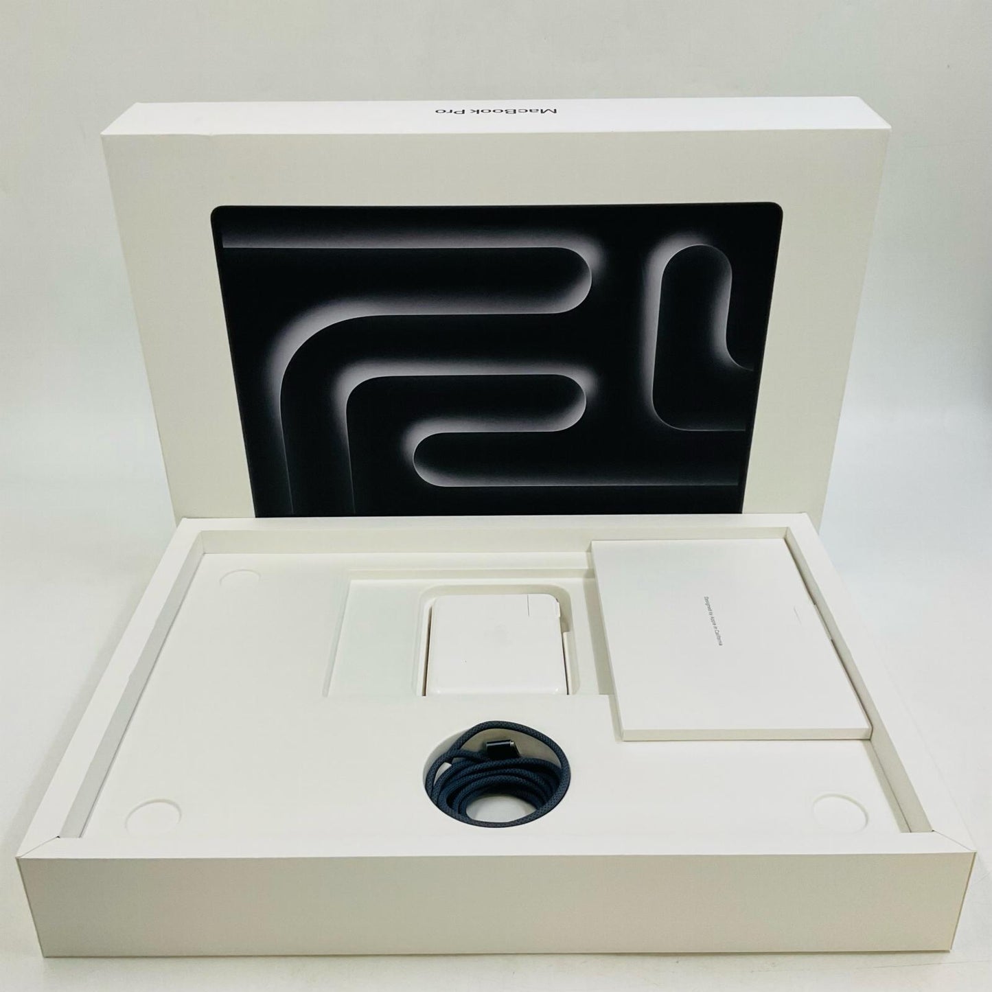 【全額返金保証】【最速発送】Apple MacBook Pro 16インチ 2023 Apple M3 Max 128GB 2TB ミッドナイト 89% 美品 動作確認済