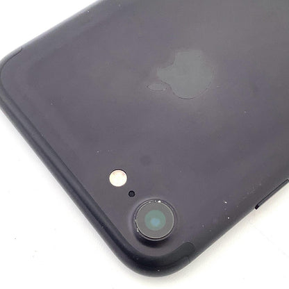 【全額返金保証】【最速発送】Apple iPhone iPhone 7 256GB ブラック au 白ロム 動作確認済 81%