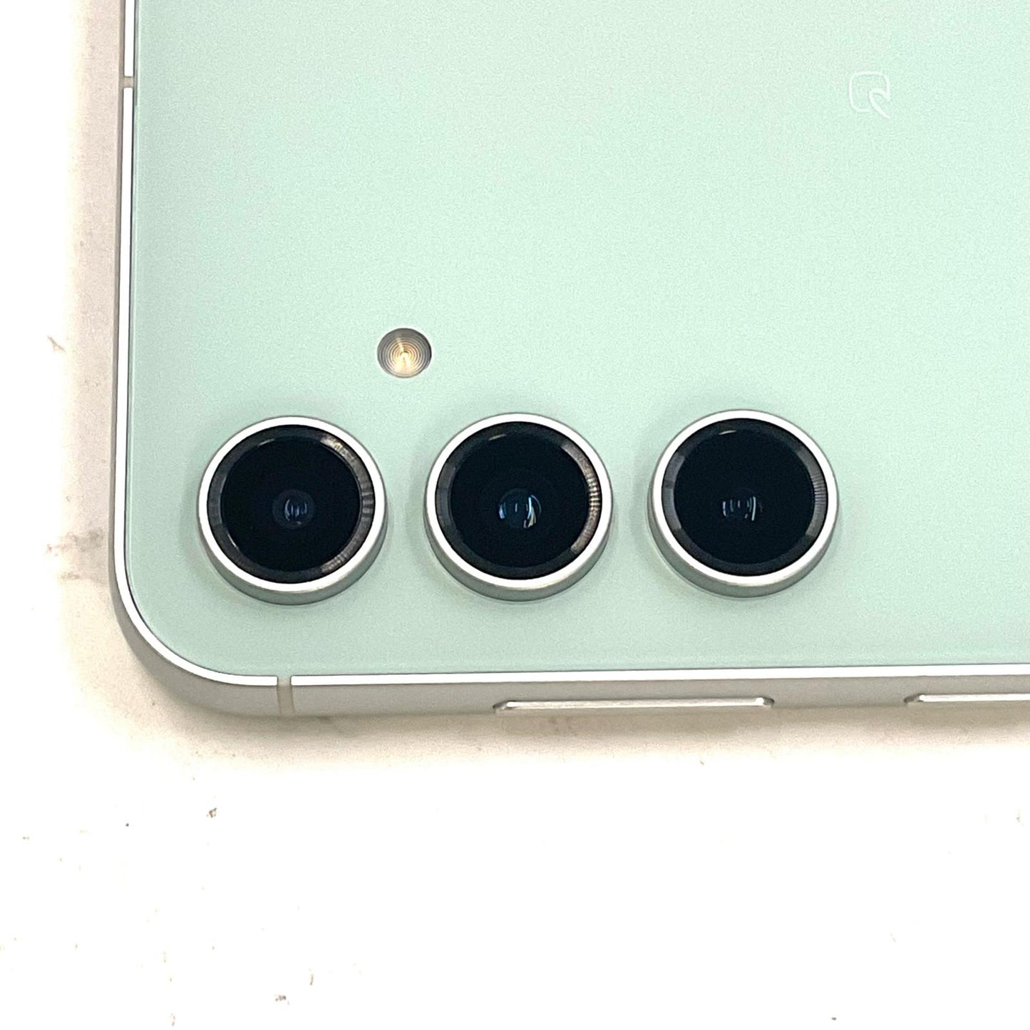 【最速発送】 Galaxy S23 FE 256GB グリーン系 au SIMフリー SCG24 白ロム【難有】