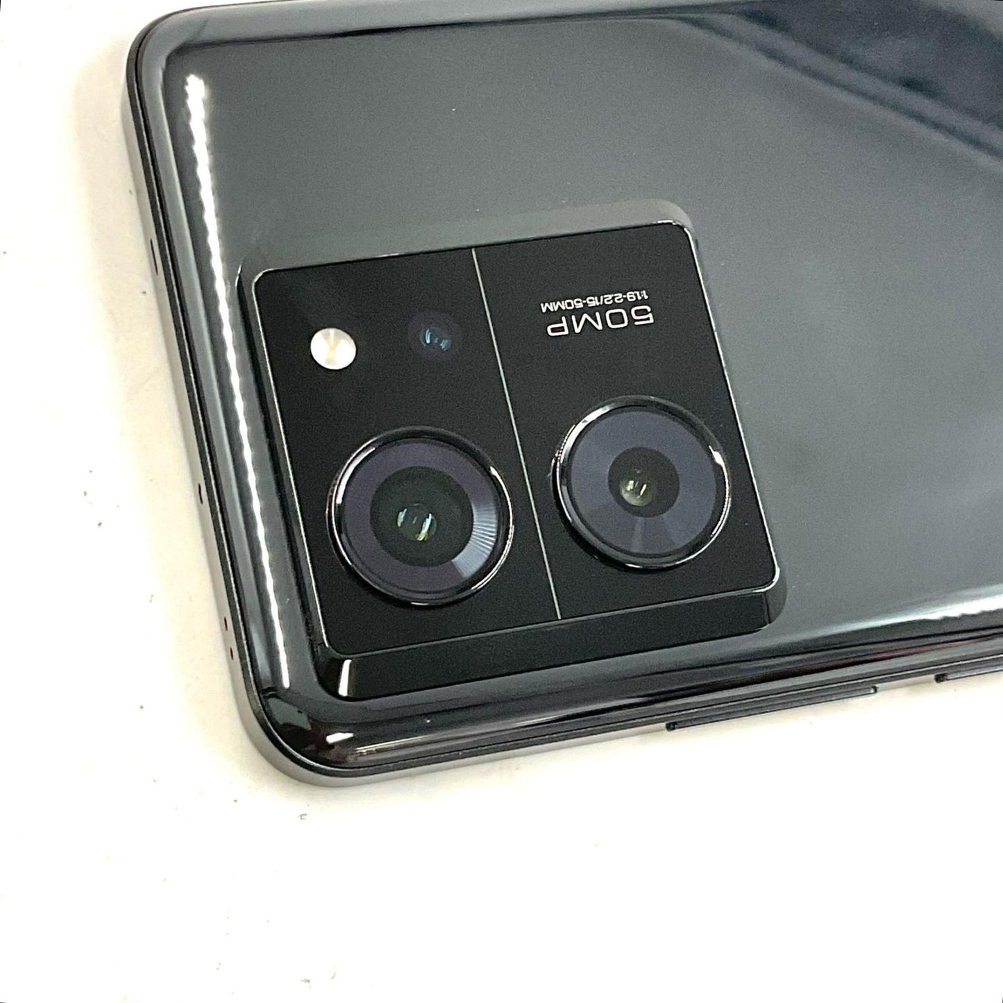 【最速発送】 Xiaomi 13T 256GB ブラック系 au SIMフリー XIG04 白ロム【難有】