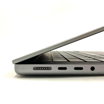 【最速発送】Apple MacBook Pro 14インチ 2023 Apple M2 Pro 16GB 1TB スペースグレイ 84%【難有】