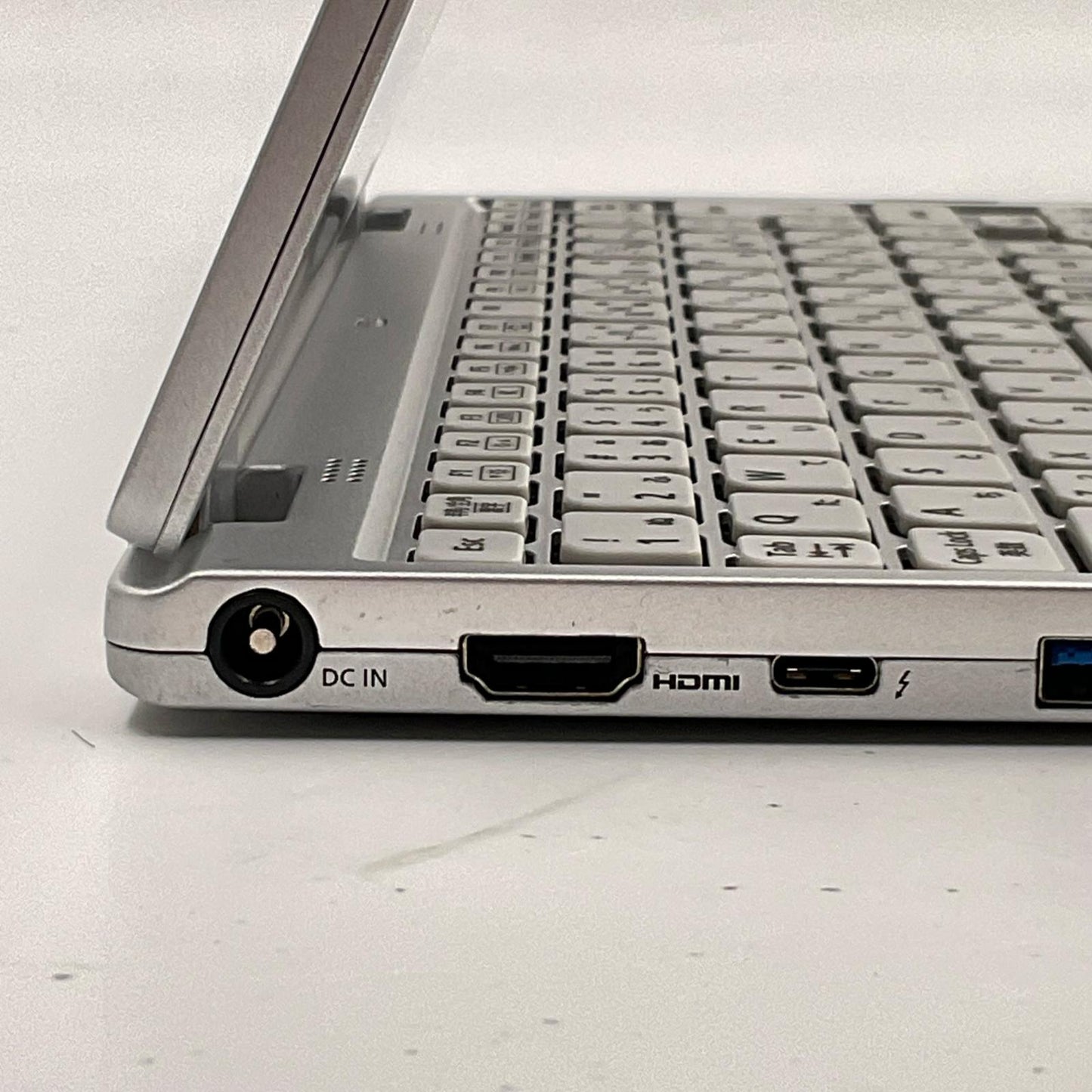 【全額返金保証】【最速発送】Panasonic Let's note QV9 CF-QV9TFLVS i7-10810U 1.1GHz 16GB M.2 SSD 512GB 69.4% 動作確認済