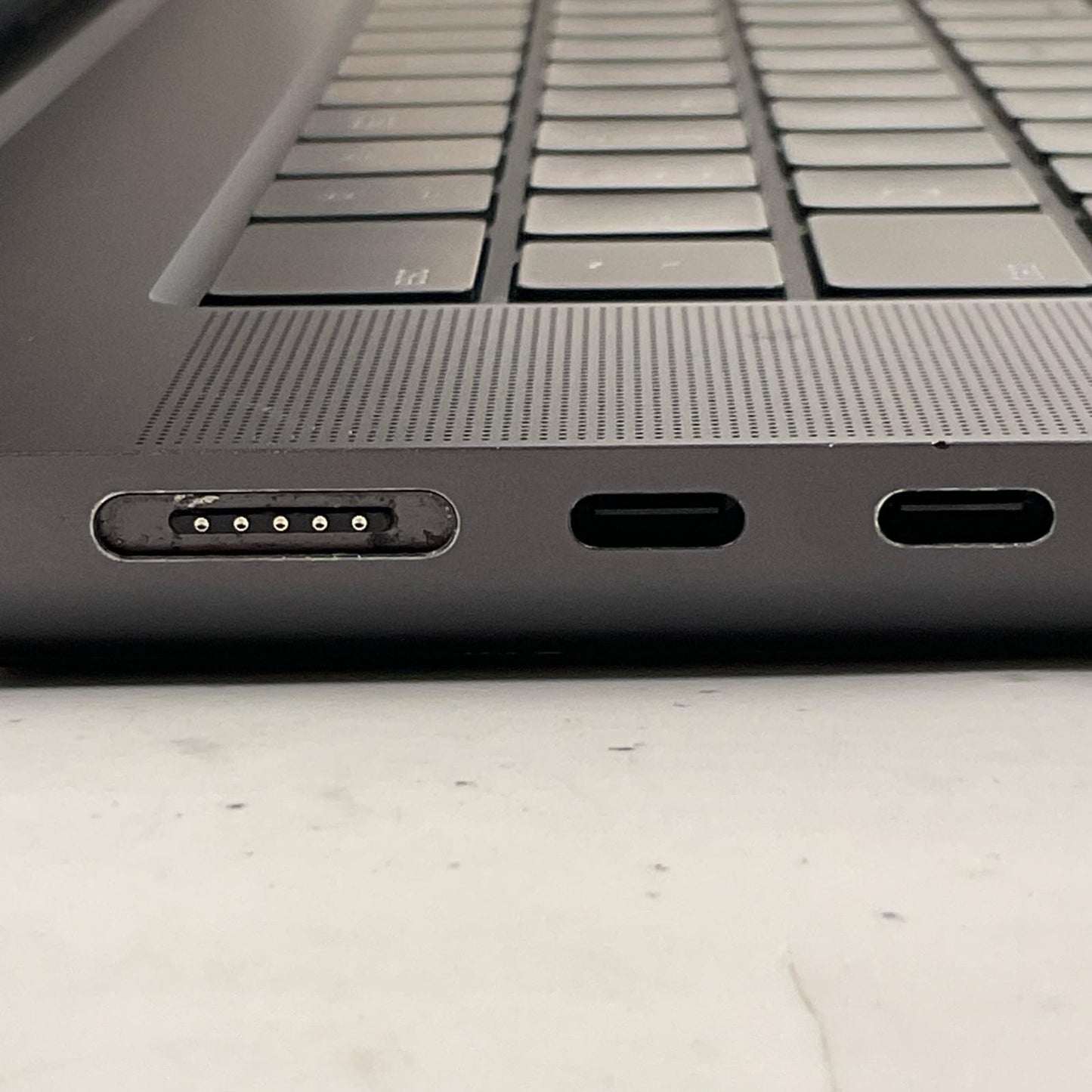 【最速発送】Apple MacBook Pro Pro 16インチ 2023 M3 PRO 12コア 36GB 512GB ミッドナイト 100%【難有】
