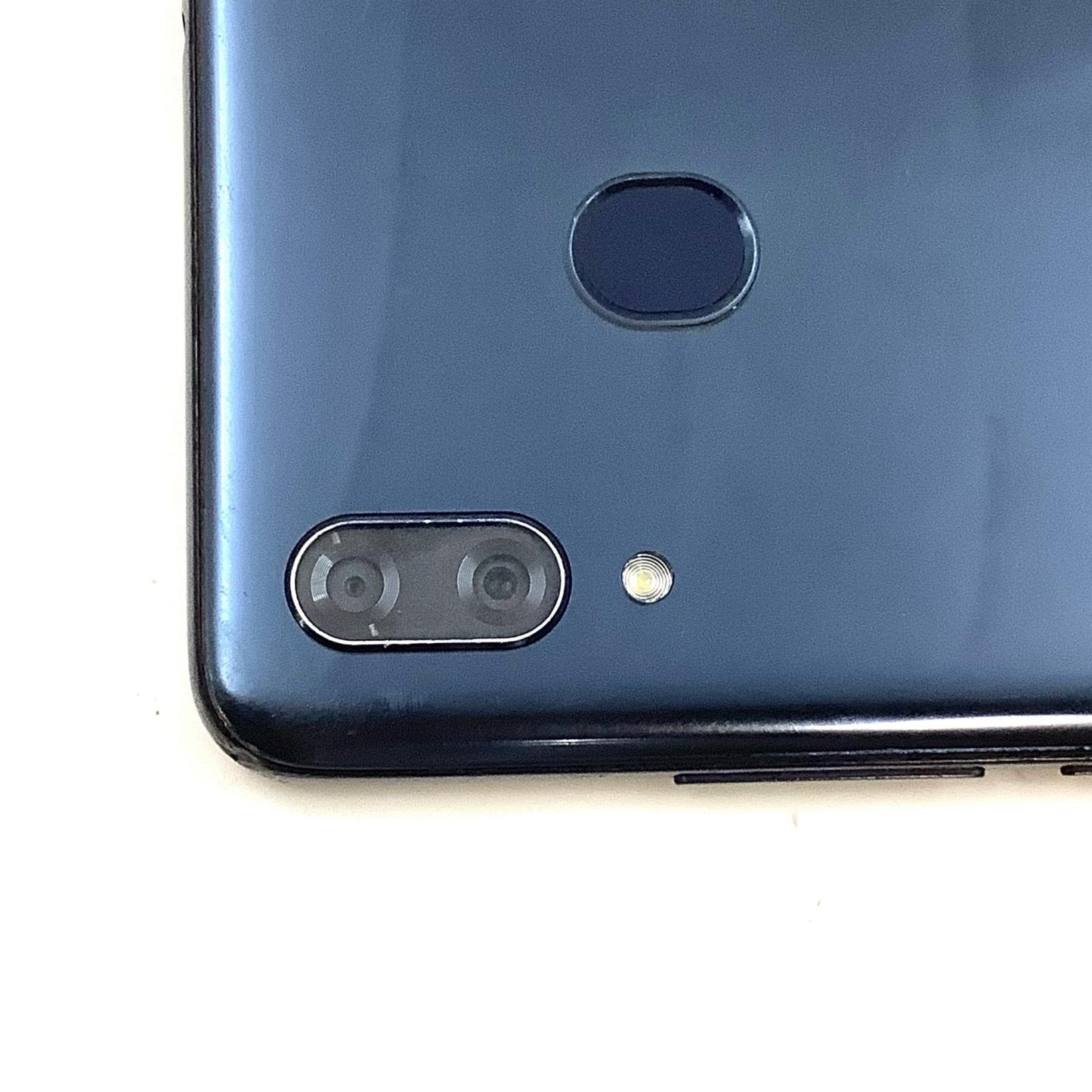 【最速発送】ZTE Libero S10 32GB ブラック Softbank 901ZT 白ロム【難有】