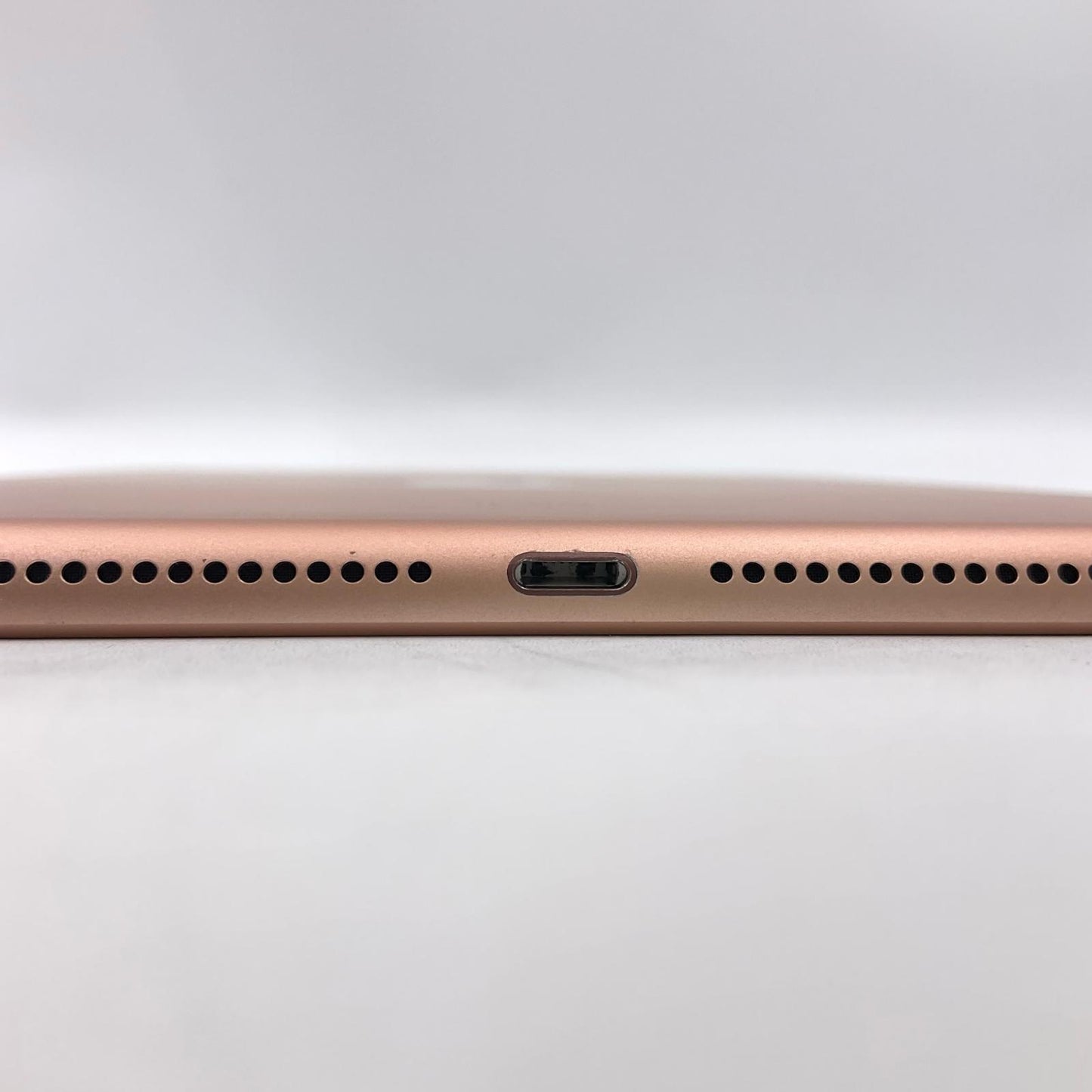 【全額返金保証】【最速発送】Apple iPad iPad 9.7インチ 第6世代 128GB ゴールド Wi-Fi 美品 動作確認済