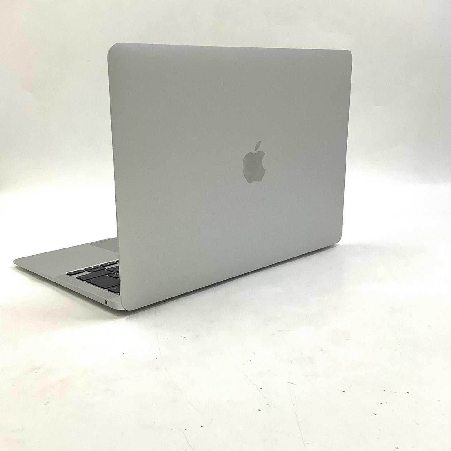 【最速発送】Apple MacBook Air 13インチ 2020 Apple M1 8GB 256GB シルバー 79%【難有】