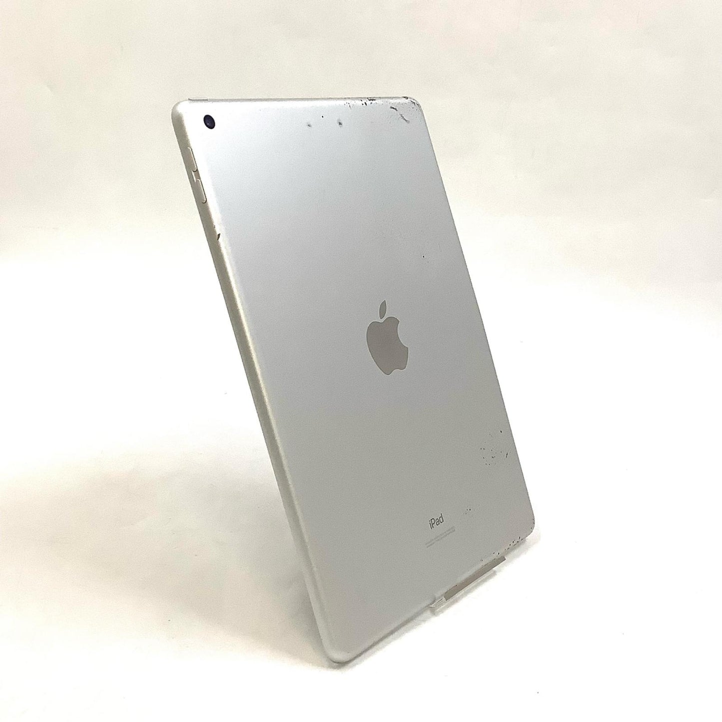 【全額返金保証】【最速発送】Apple iPad iPad 第8世代 32GB シルバー Wi-Fi 動作確認済
