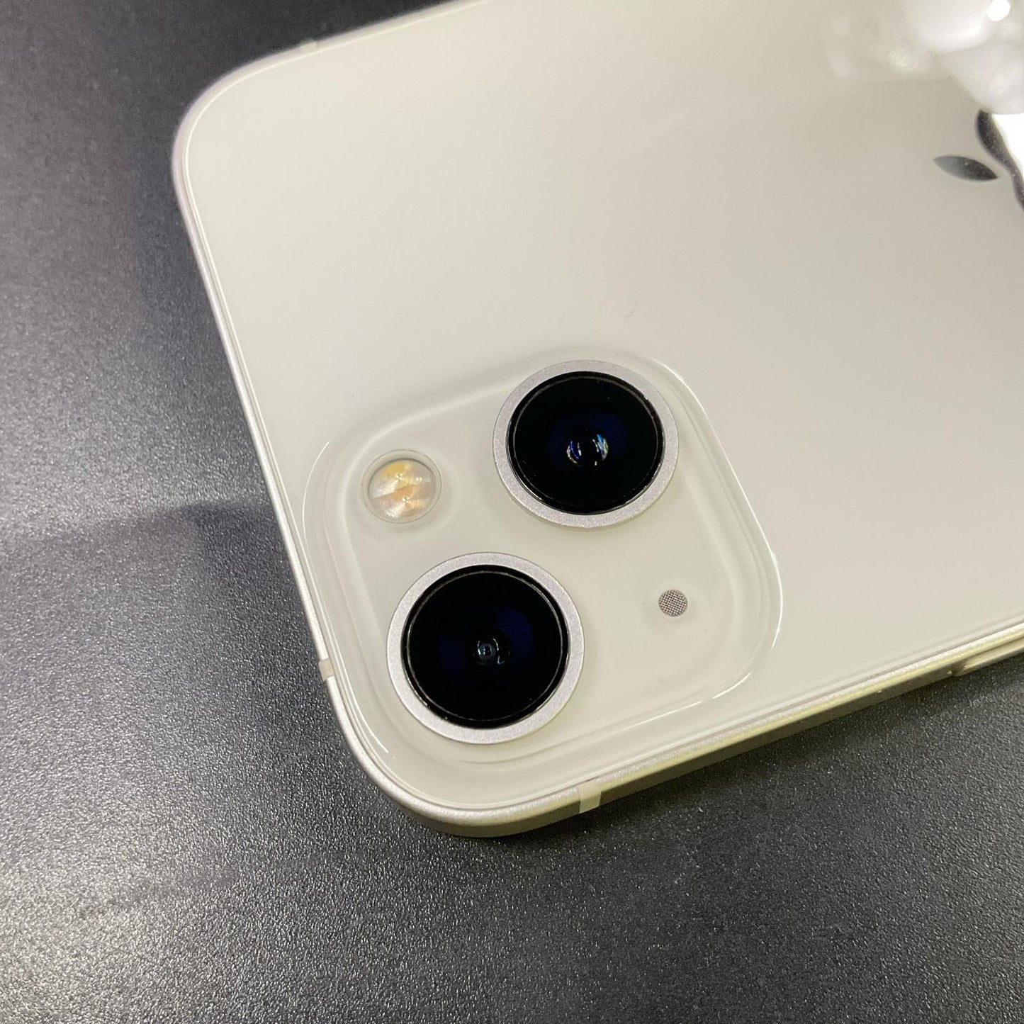 【全額返金保証】【最速発送】Apple iPhone iPhone 13 128GB ホワイト au SIMフリー 白ロム 美品 動作確認済 83%