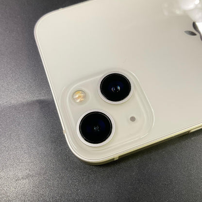 【全額返金保証】【最速発送】Apple iPhone iPhone 13 128GB ホワイト au SIMフリー 白ロム 美品 動作確認済 83%