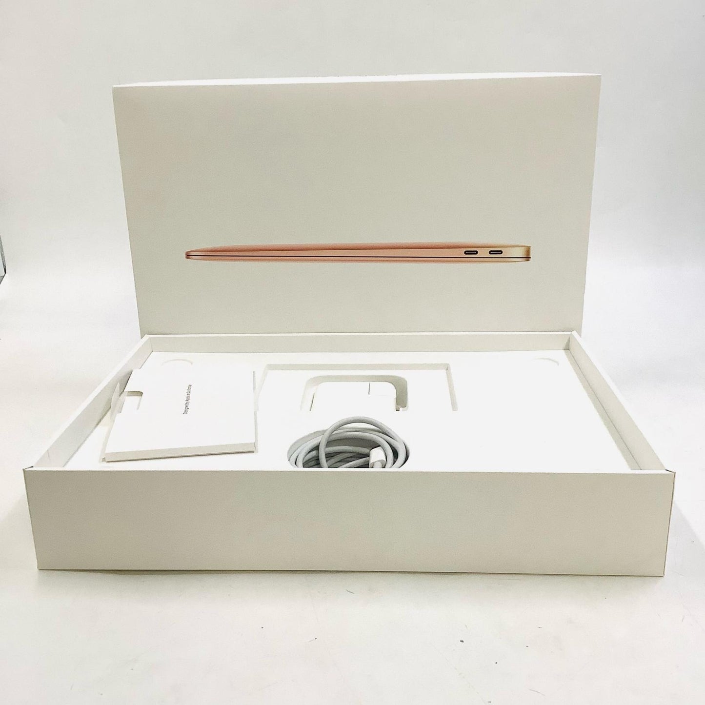【全額返金保証】【最速発送】Apple MacBook Air 13インチ 2020 Apple M1 8GB 256GB ゴールド 92% 美品 動作確認済