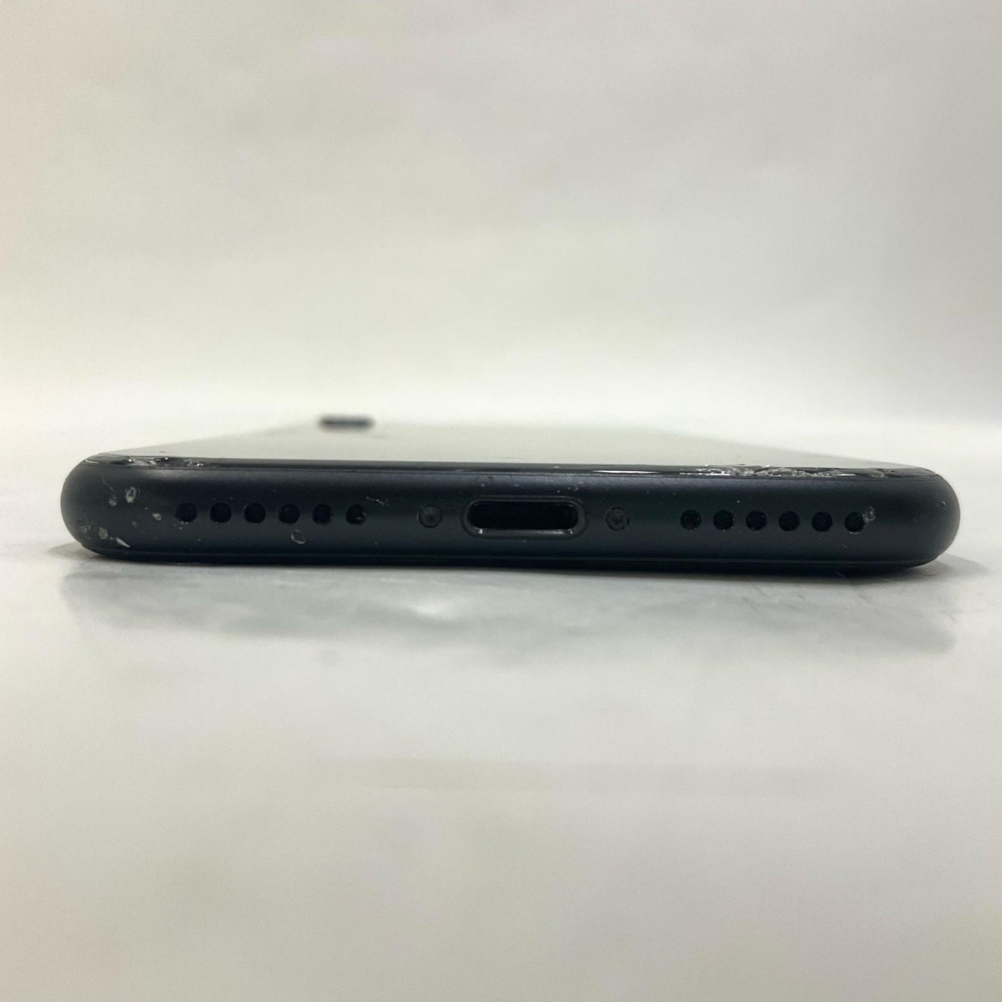 【最速発送】Apple iPhone iPhone SE（第2世代） 64GB ブラック SIMフリー 白ロム【難有】 82%
