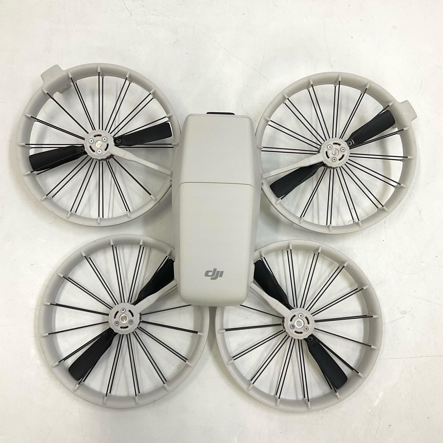 【全額返金保証】【最速発送】DJI Flip DJI RC2付属 美品 動作確認済
