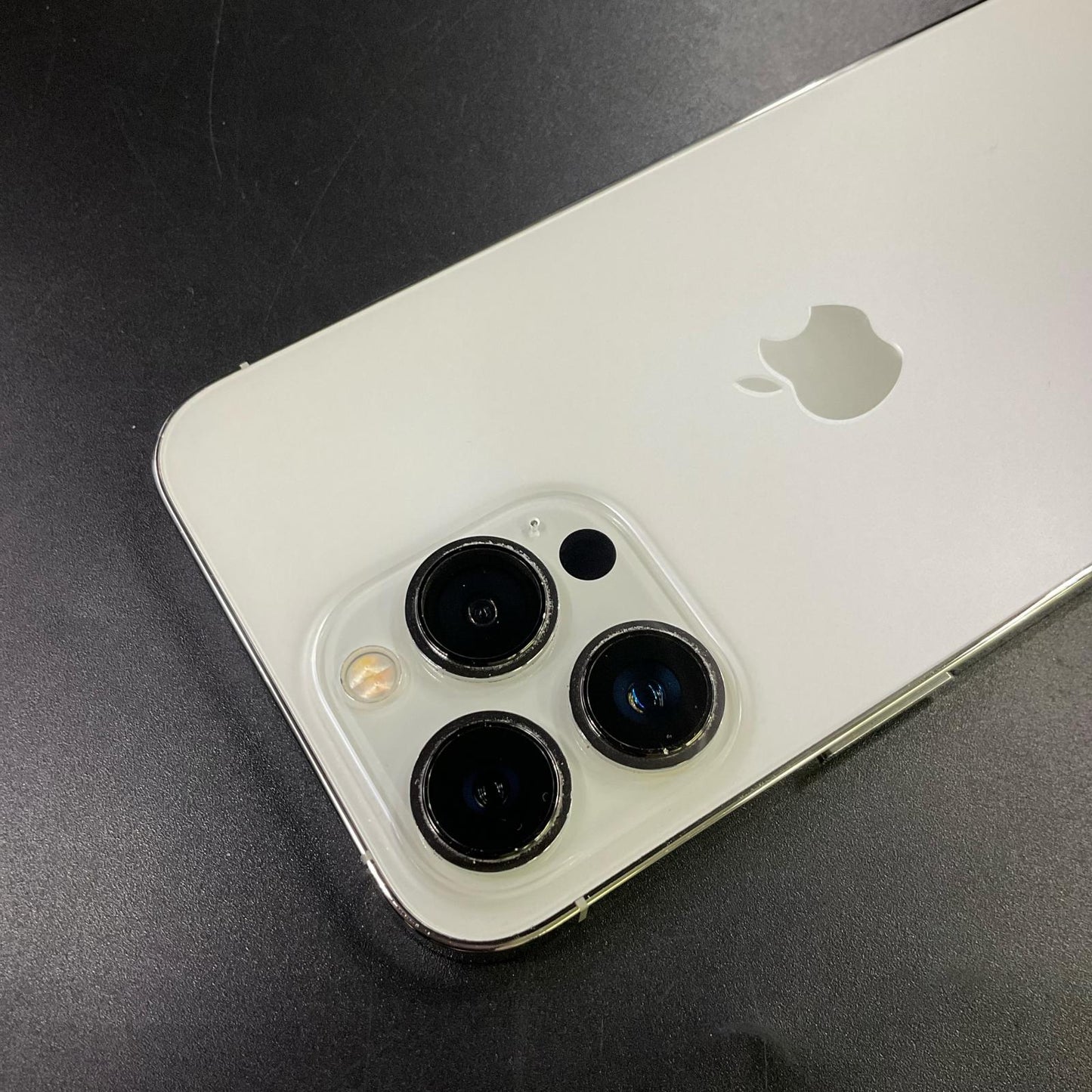 【全額返金保証】【最速発送】Apple iPhone iPhone 13 Pro 512GB シルバー SIMフリー 白ロム 動作確認済 89%