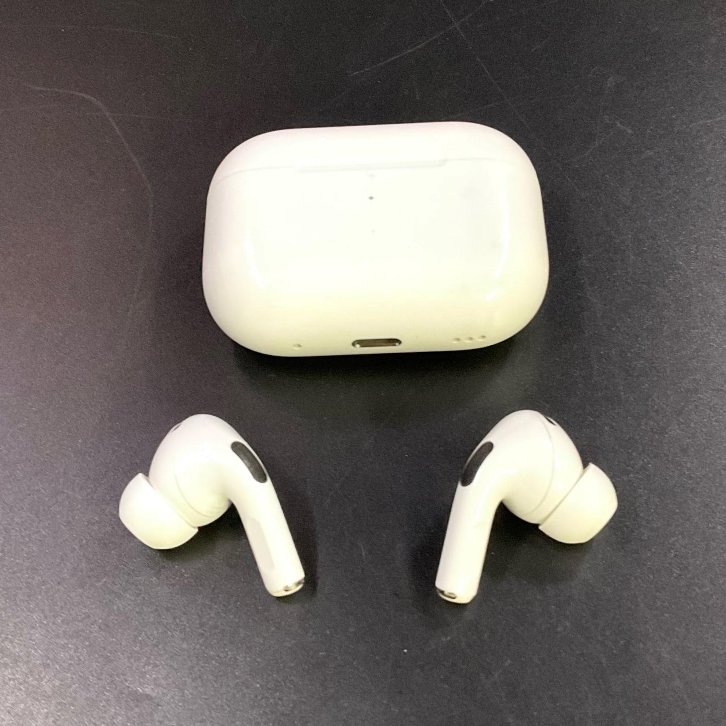 【全額返金保証】【最速発送】Apple AirPods Pro（第2世代） MQD83J/A 美品 動作確認済