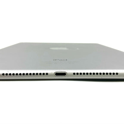 【最速発送】Apple iPad Air 9.7インチ 第2世代 16GB スペースグレイ WiFi+Cellular Softbank 白ロム【難有】