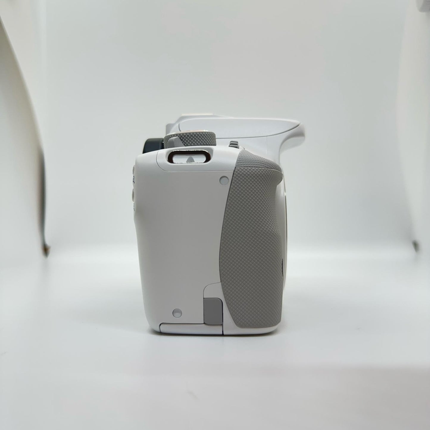 【全額返金保証】【最速発送】 デジタル一眼 EOS Kiss X7 ボディ [ホワイト] 美品 動作確認済