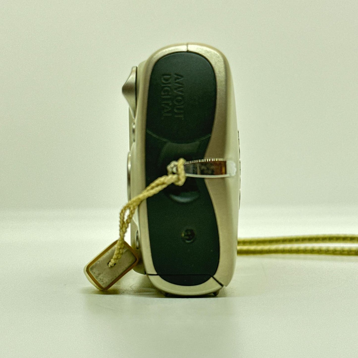 【全額返金保証】【最速発送】 コンパクトデジタルカメラ IXY DIGITAL 1000 [ゴールド] 動作確認済