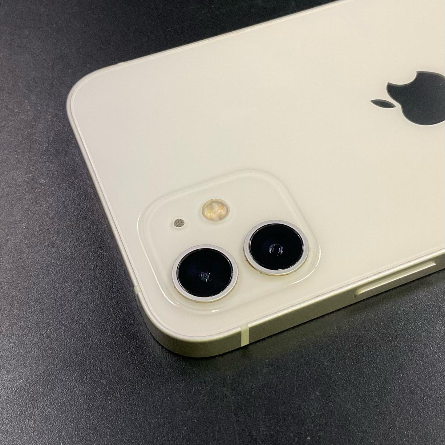 【全額返金保証】【最速発送】Apple iPhone iPhone 12 128GB ホワイト SIMフリー 白ロム 動作確認済 74%