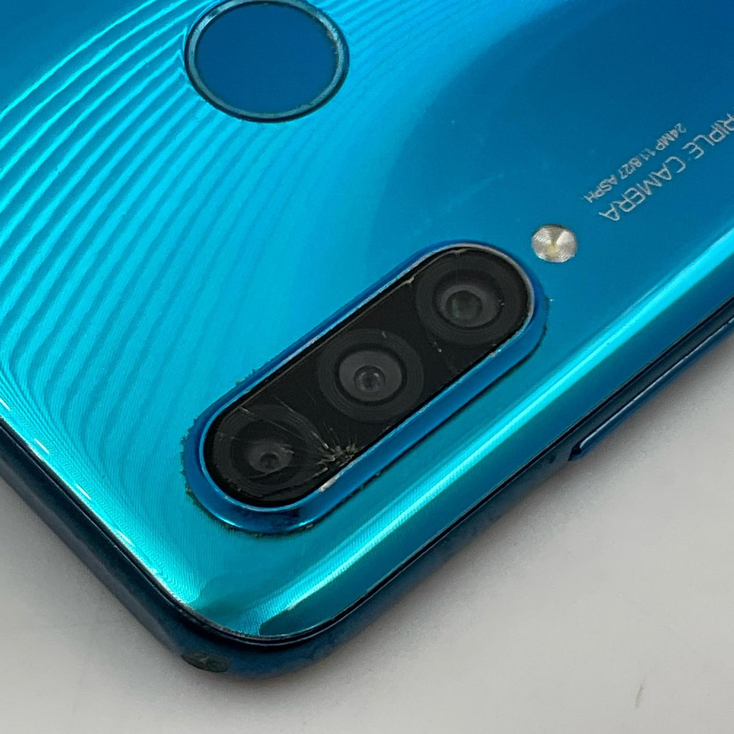 【最速発送】Huawei P lite 30 64GB ピーコックブルー Softbank MAR-LX2J 白ロム【難有】