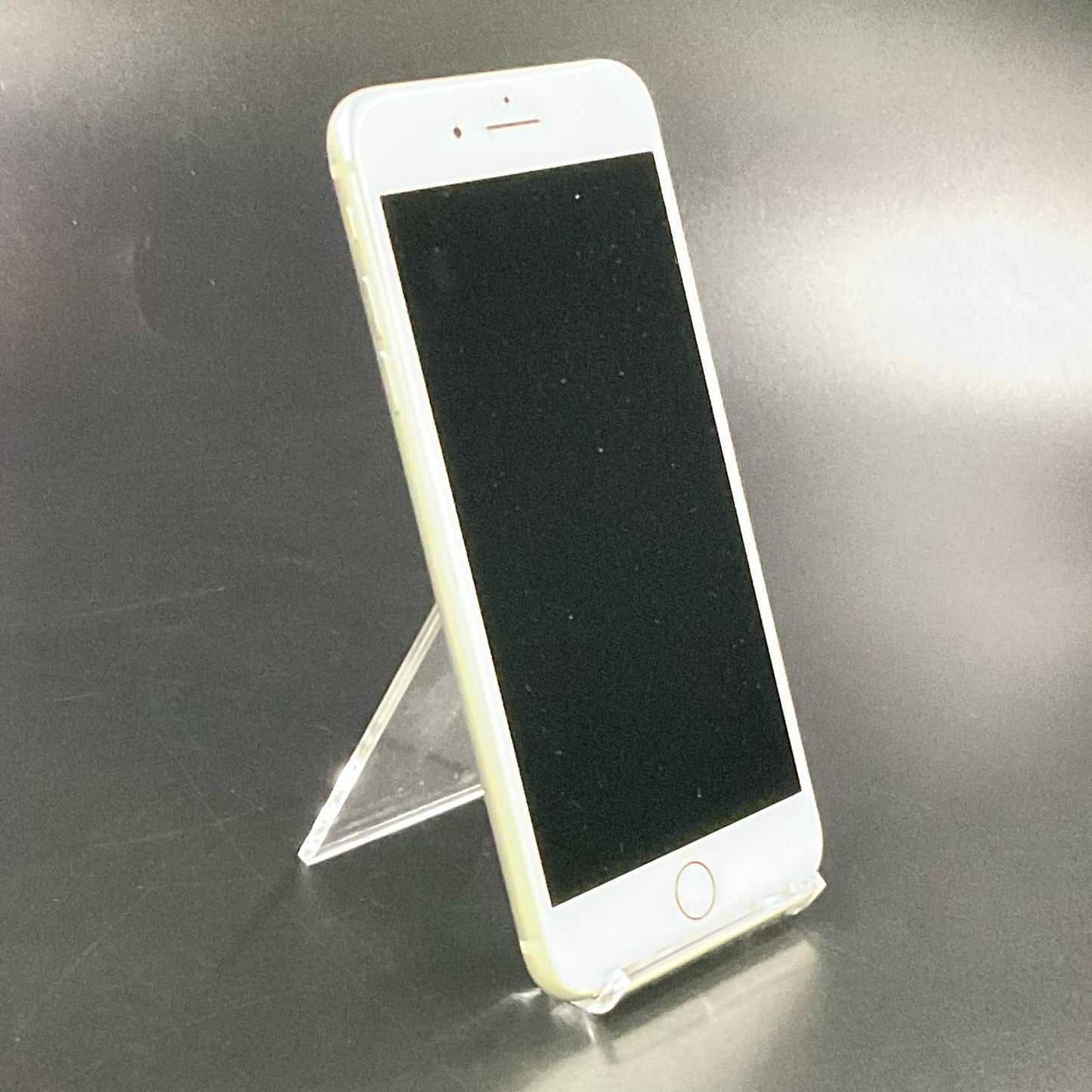 【全額返金保証】【最速発送】Apple iPhone iPhone 8 Plus 64GB シルバー au SIMフリー 白ロム 動作確認済 81%