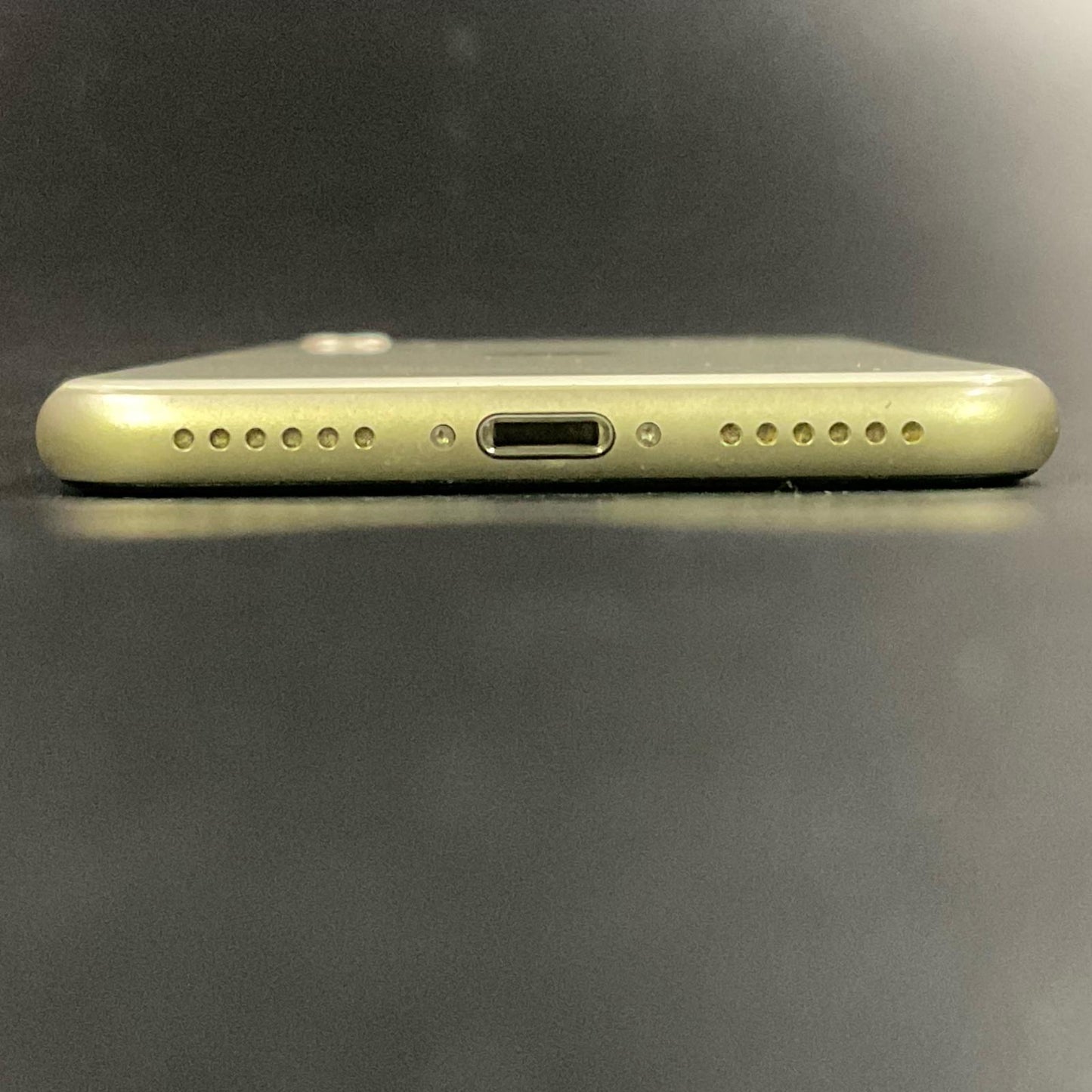 【最速発送】Apple iPhone iPhone SE（第3世代） 256GB スターライト SIMフリー 白ロム【難有】