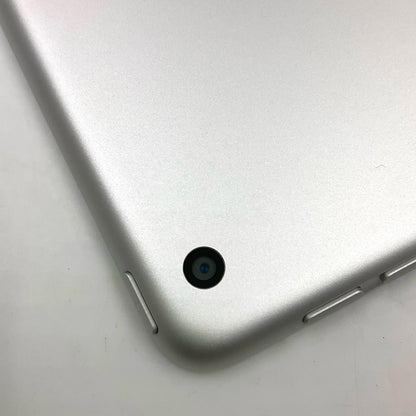【全額返金保証】【最速発送】Apple iPad iPad 10.2インチ 第9世代 256GB シルバー Wi-Fi 美品 動作確認済